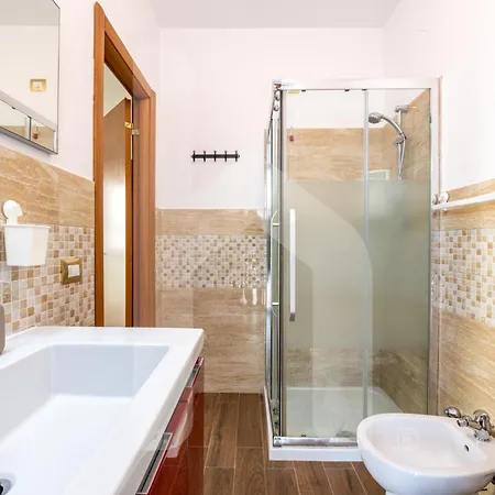 Homiday - Il Giardino --1 Min Ospedale Cisanello--aeroporto Free Parking-- Pisa