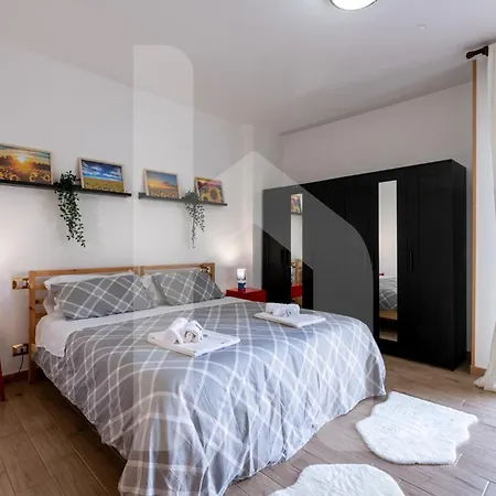 Bed & Breakfast Homiday - Il Giardino --1 Min Ospedale Cisanello--aeroporto Free Parking--
