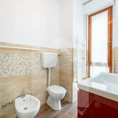 Bed & Breakfast Homiday - Il Giardino --1 Min Ospedale Cisanello--aeroporto Free Parking--